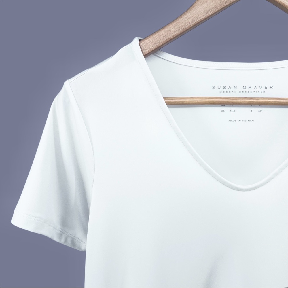 Susan Graver Modern Essentials Liquid Knit Top Sz MP White V Neck Short Sleeve - Picture 5 of 14